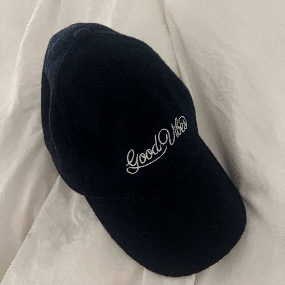MANGO Felt Baseball Cap